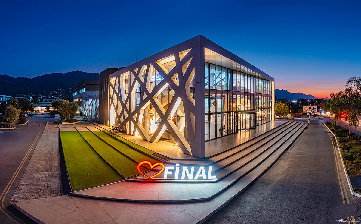 Final International University
