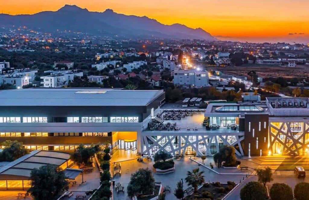 Final International University