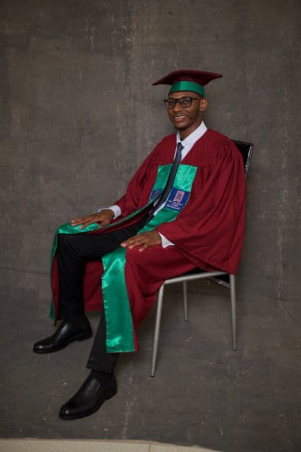 تجربة الطالب في جامعة Federal University Oye-Ekiti مقابل شمال قبرص: دليل للطلاب النيجيريين