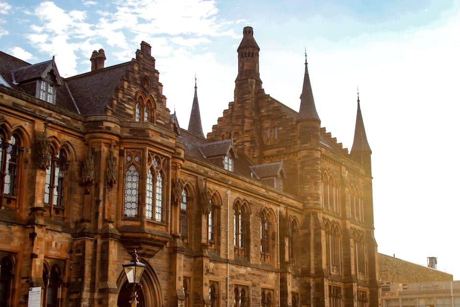 Study Abroad Edinburgh: A UK Student's Guide to Scotland and Beyond