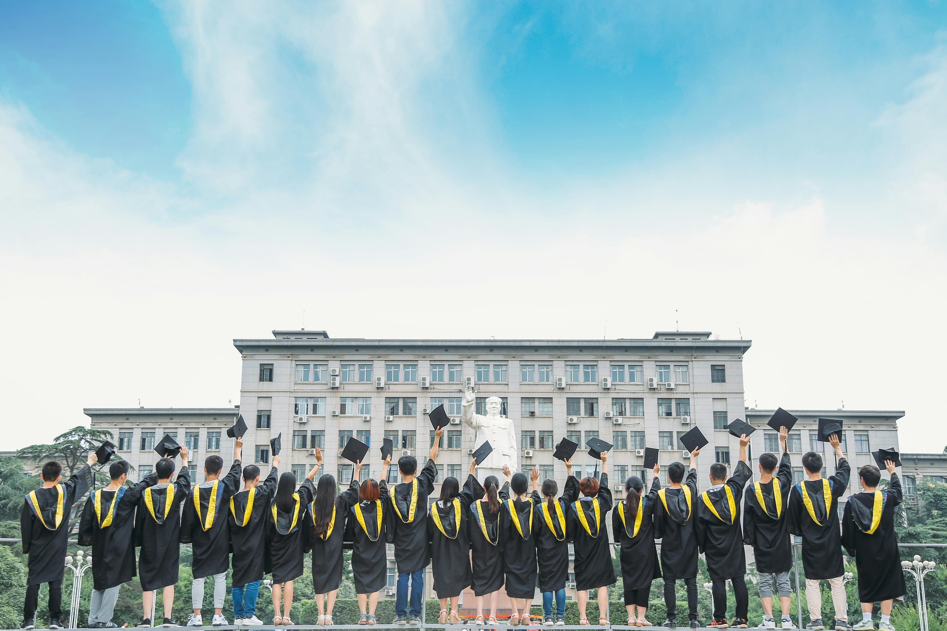 Study Abroad Meaning: A USA Student's Guide to Getting a Full Degree Overseas