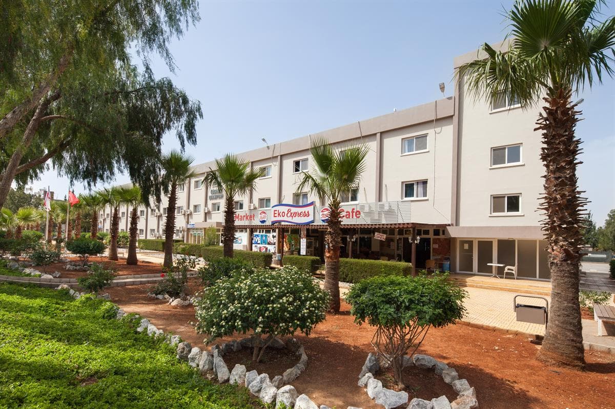 سكن EMU 4 — سرير رباعي