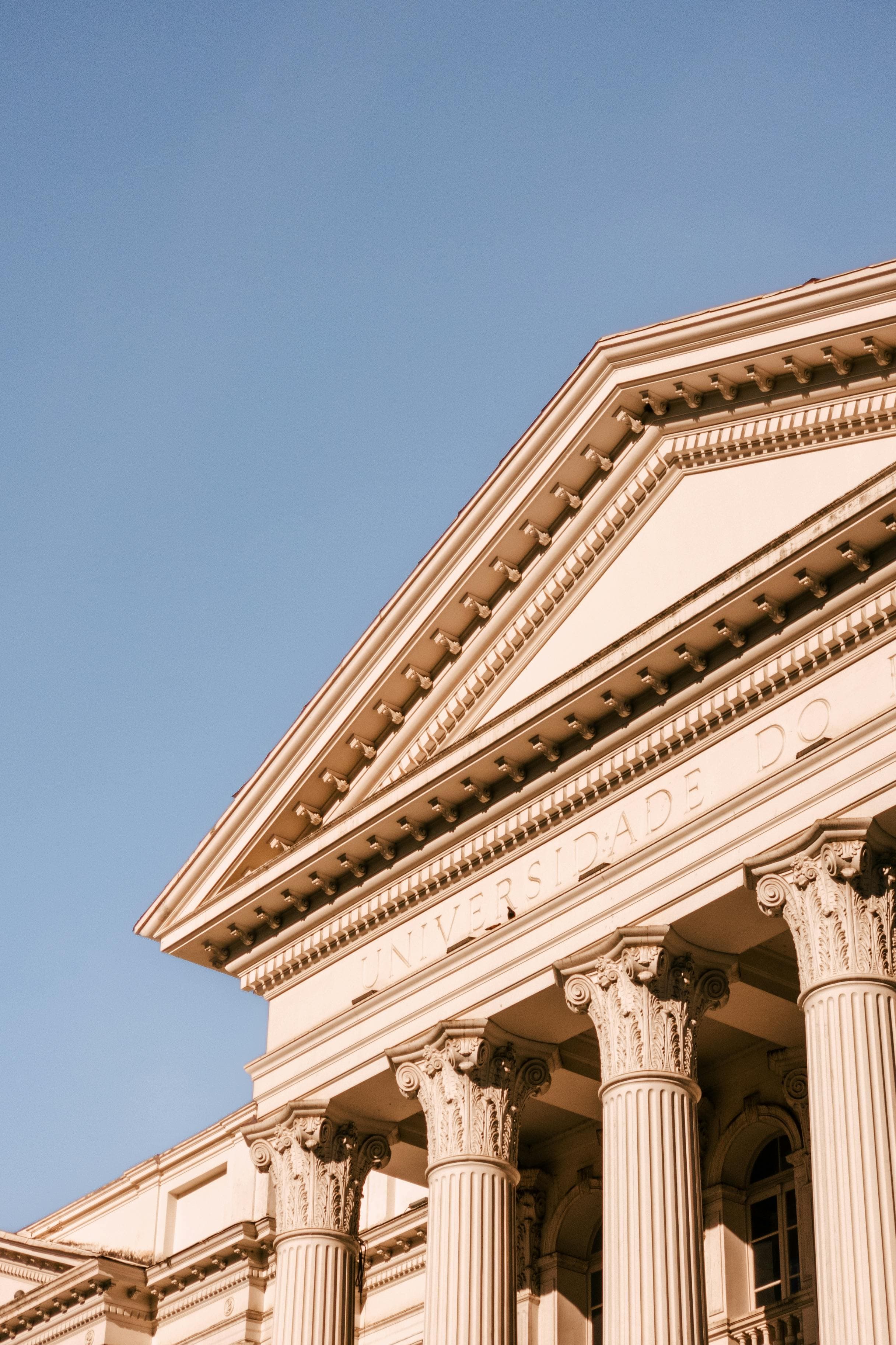 我为什么想出国留学?探索北塞浦路斯留学