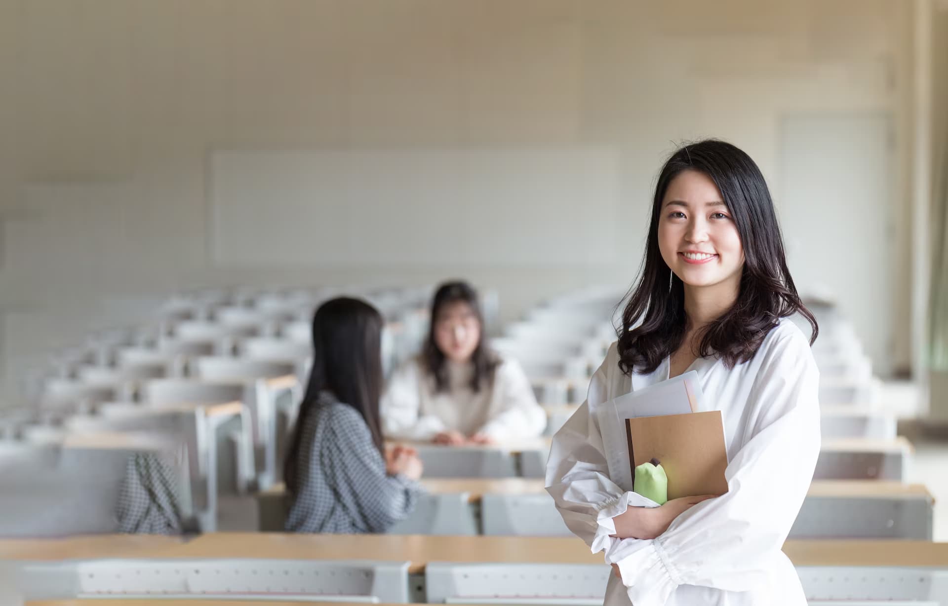 طلب واحد. عدة جامعات.